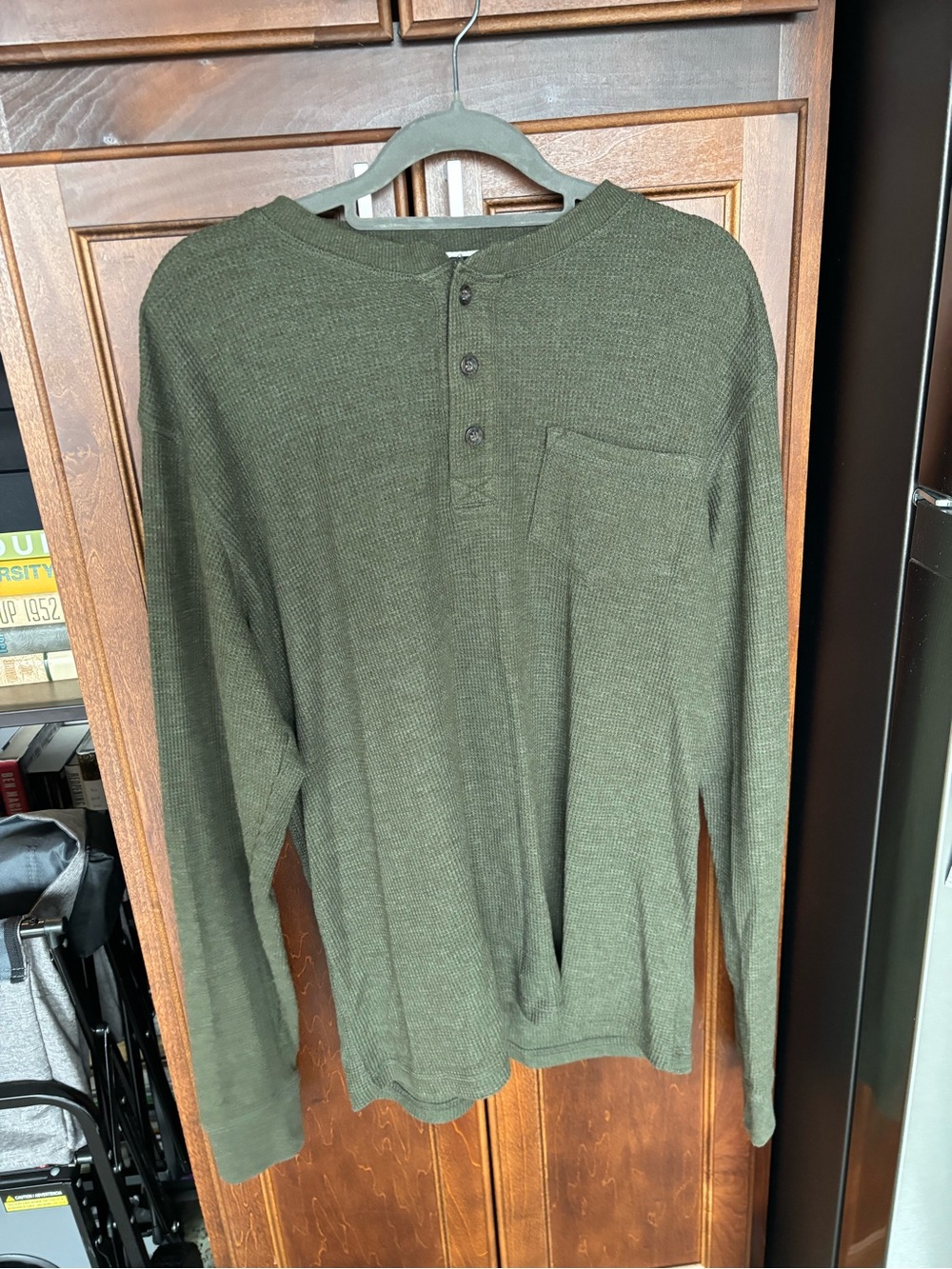 Men's Olive Green Long-Sleeve Henley with Chest Pocket
